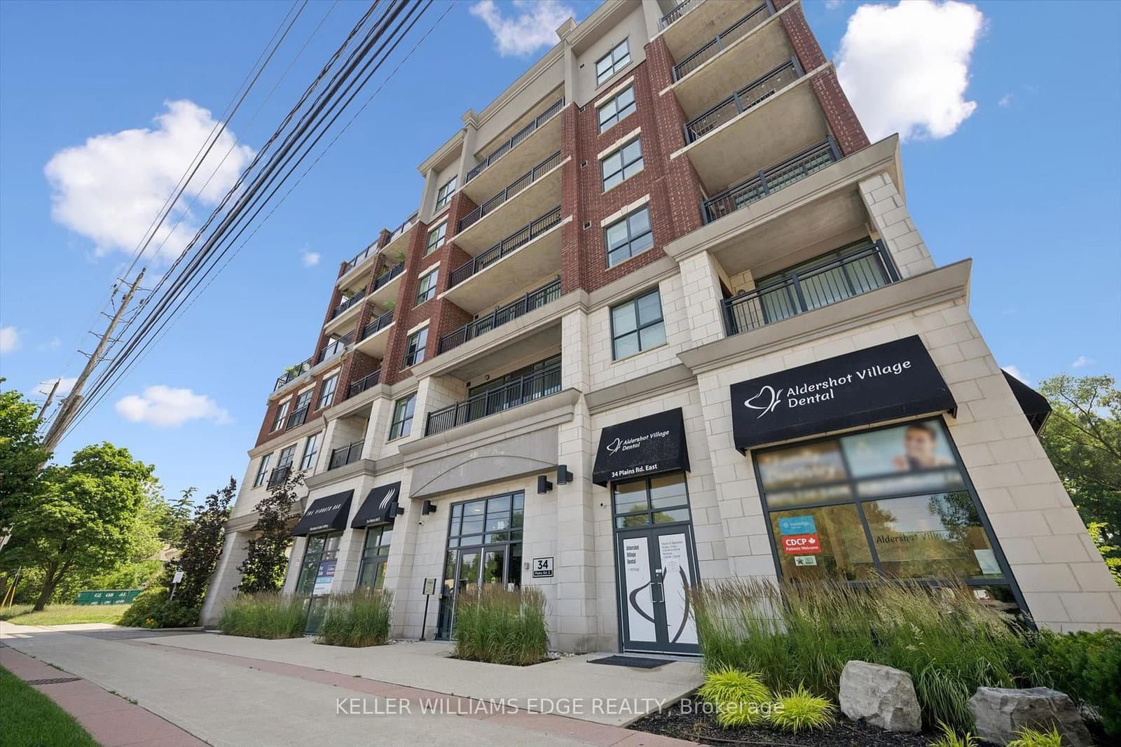 #208 - 34 Plains Road E