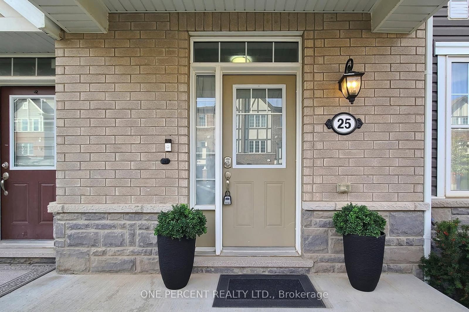 501 Buckeye Court thumbnail 3