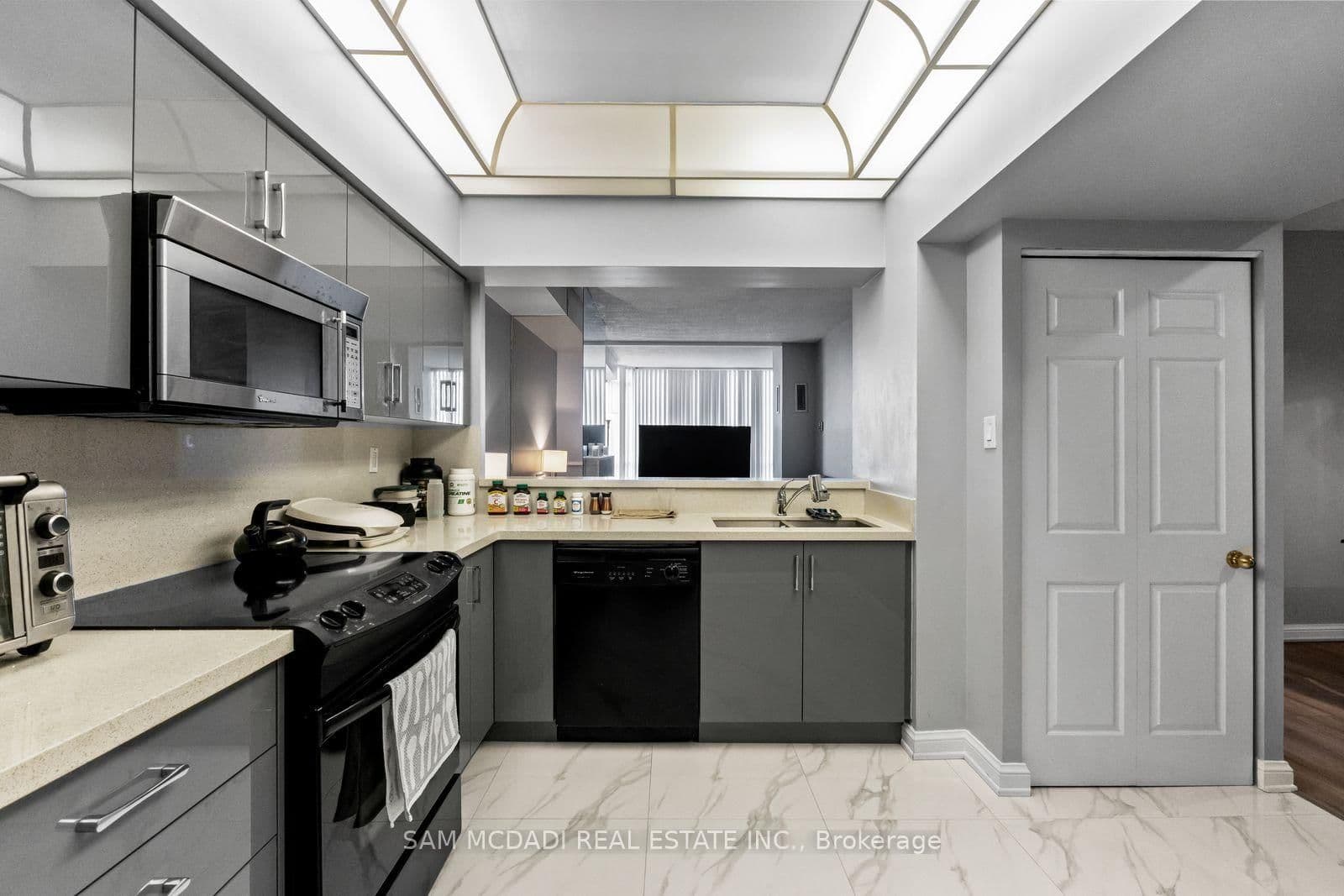 24 Hanover Road, Unit 2205 thumbnail 4