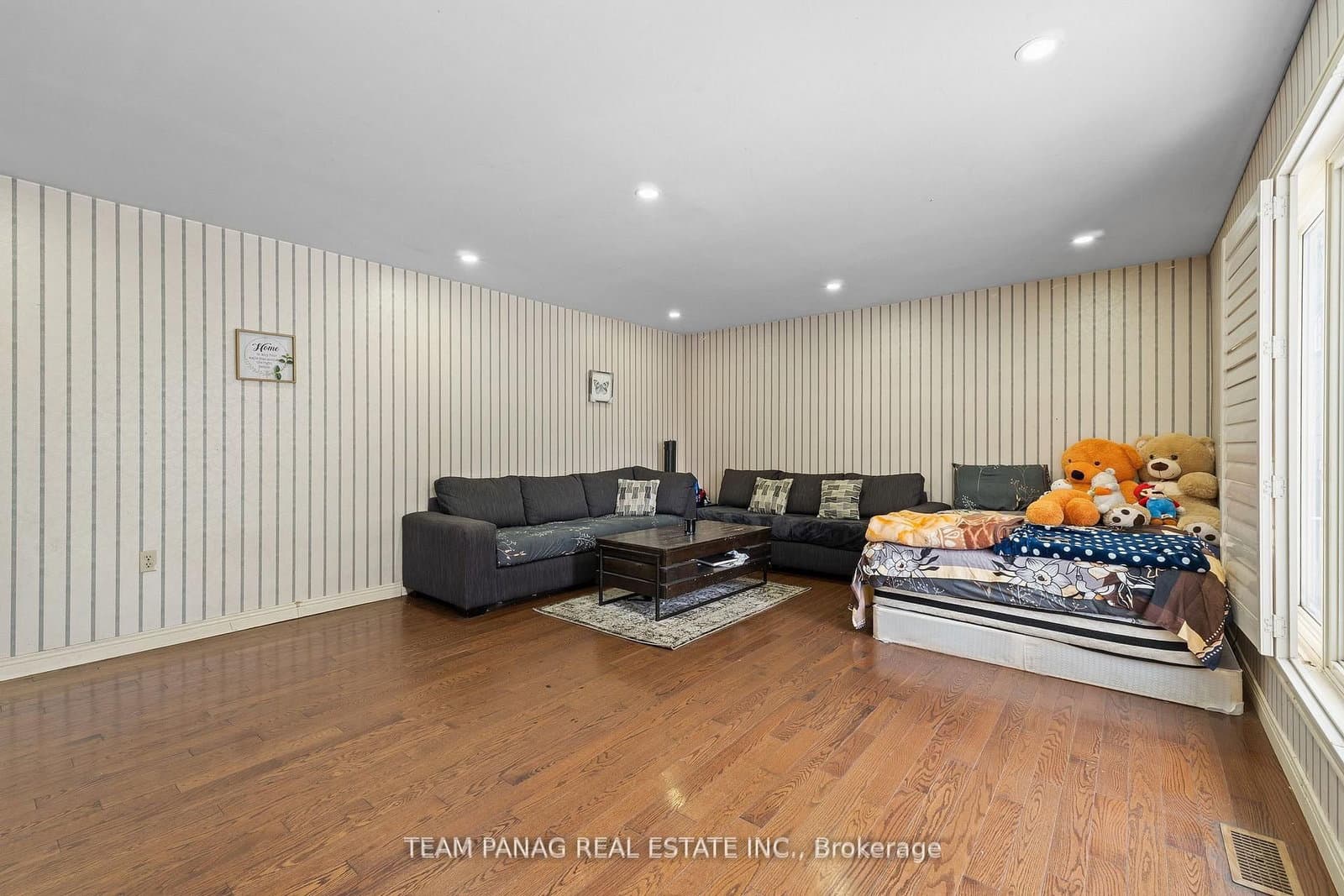 3377 Mayfield Road thumbnail 10