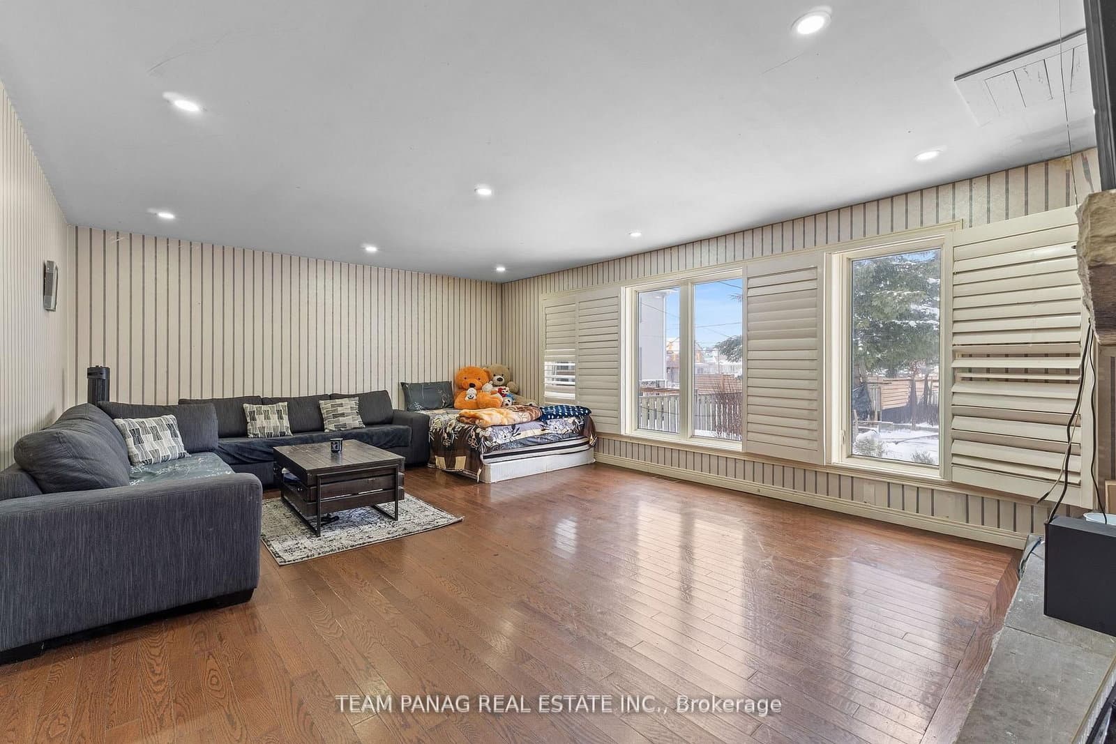 3377 Mayfield Road thumbnail 8