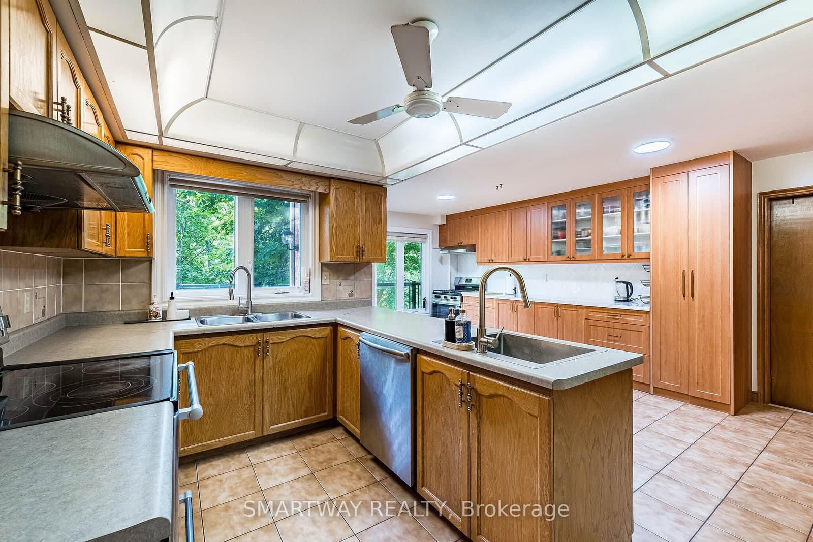 4522 Badminton Drive thumbnail 15