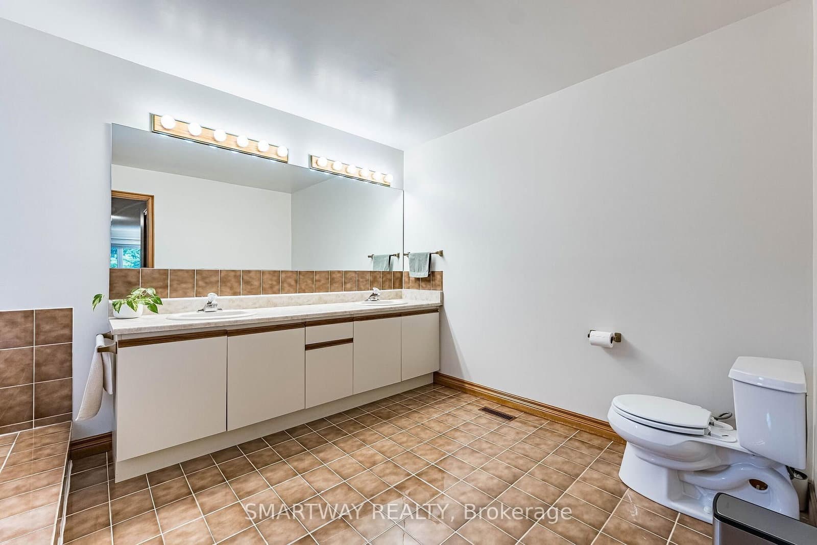 4522 Badminton Drive thumbnail 22