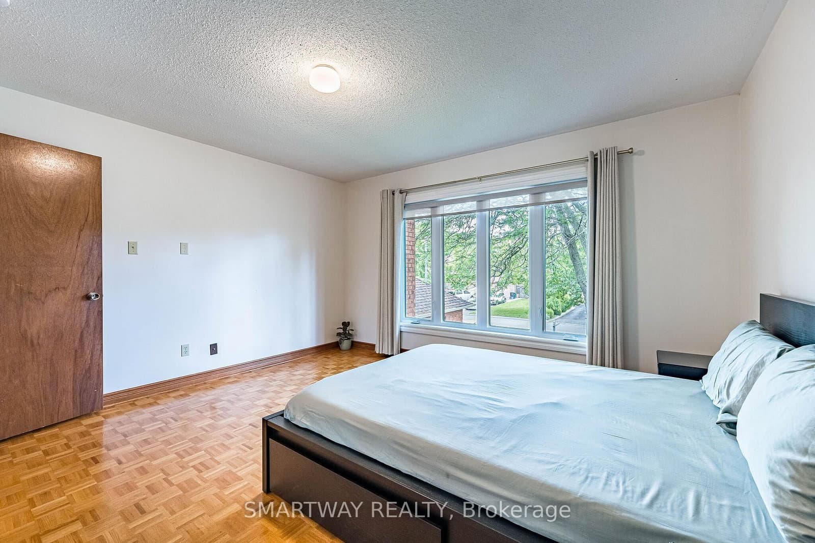 4522 Badminton Drive thumbnail 27