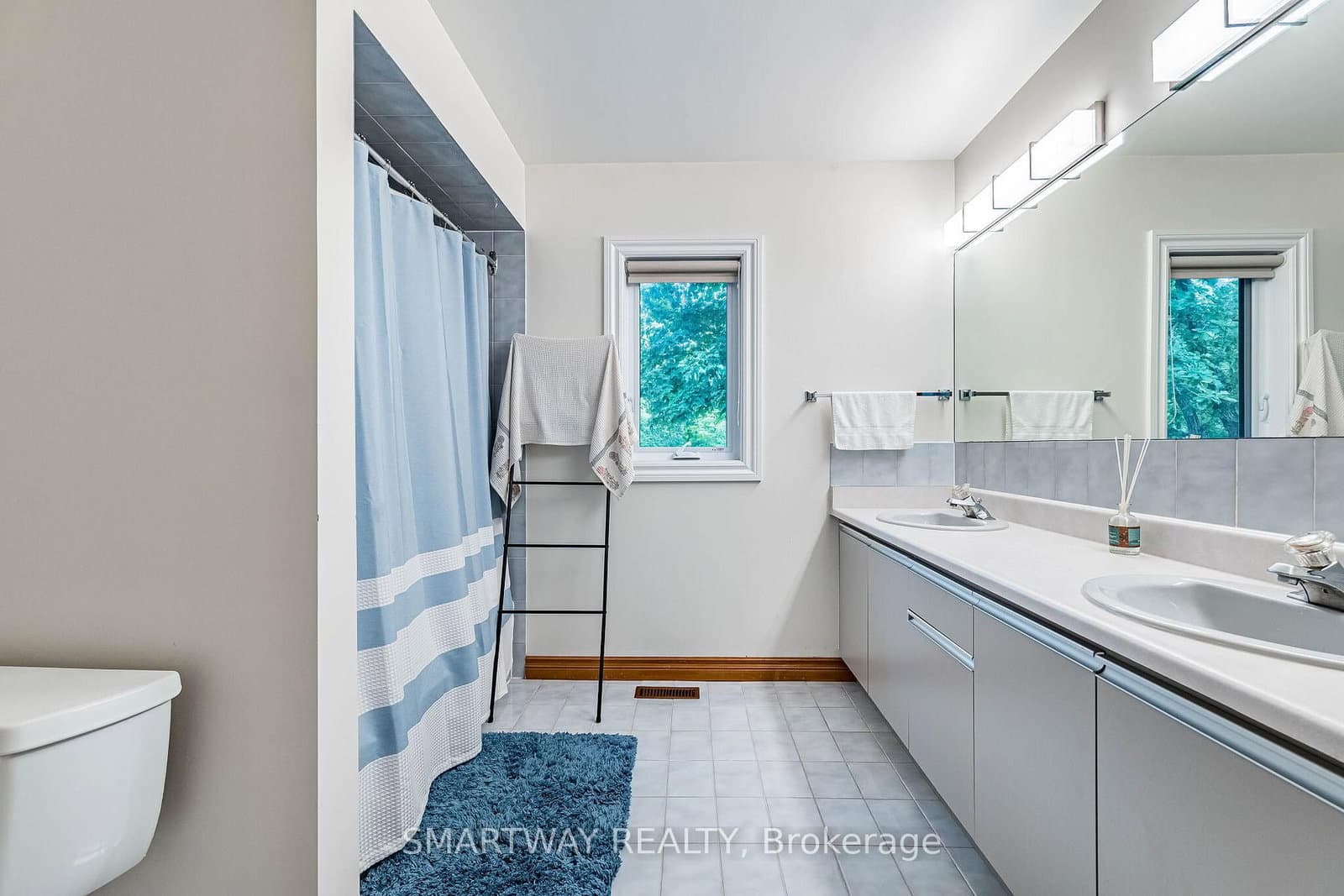 4522 Badminton Drive thumbnail 28