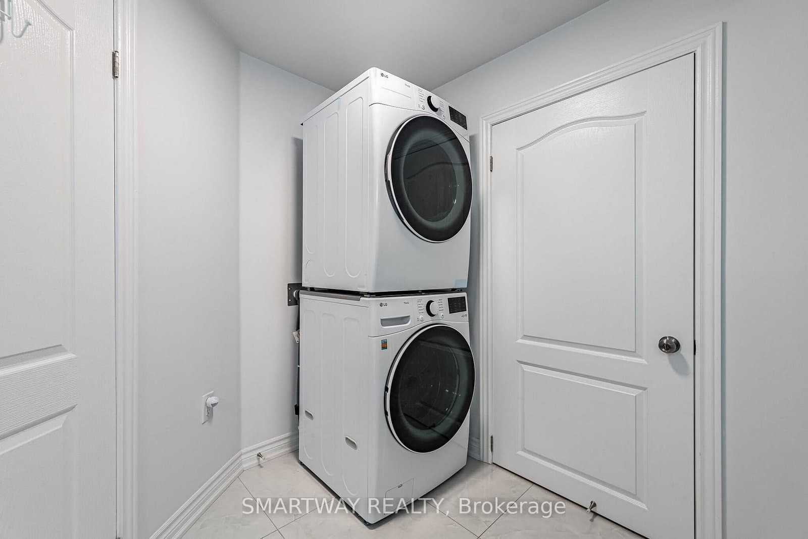 4522 Badminton Drive thumbnail 47