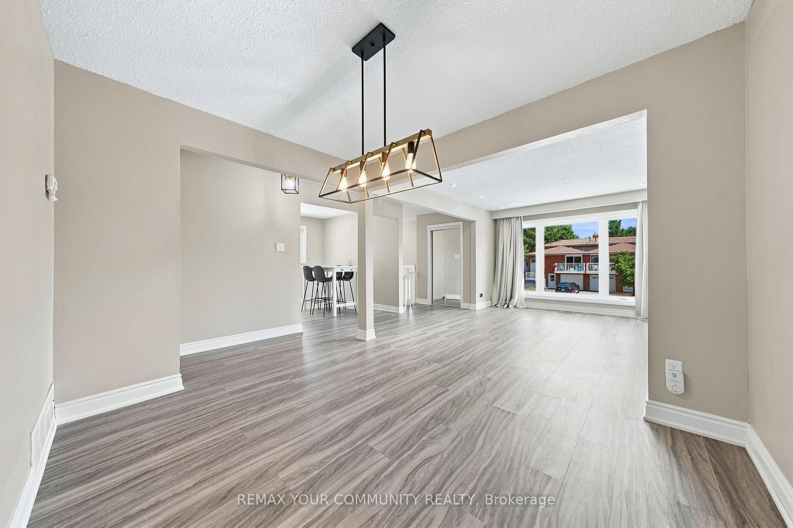 36 Roseville Drive, Unit Upper thumbnail 8