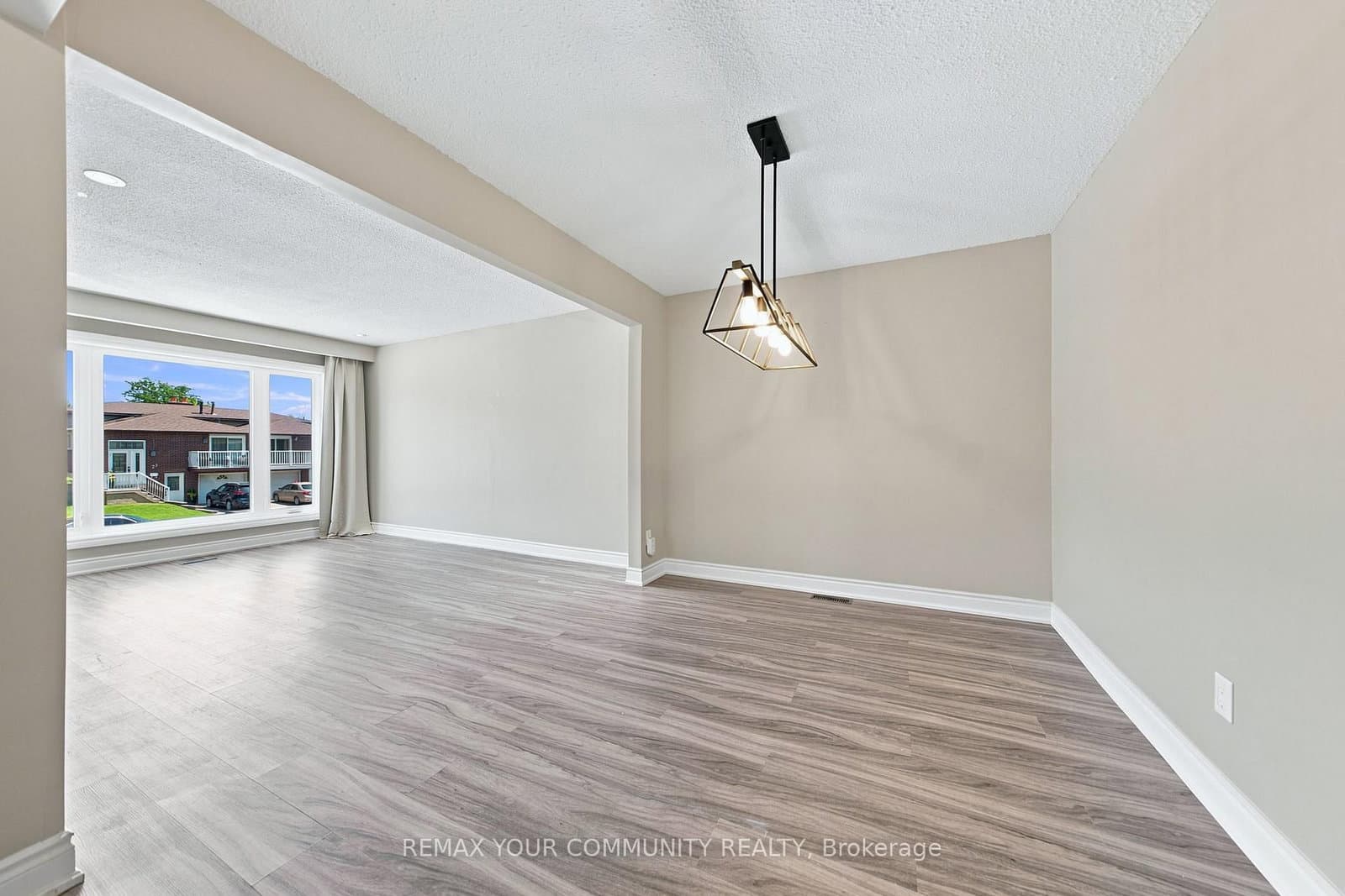 36 Roseville Drive, Unit Upper thumbnail 9