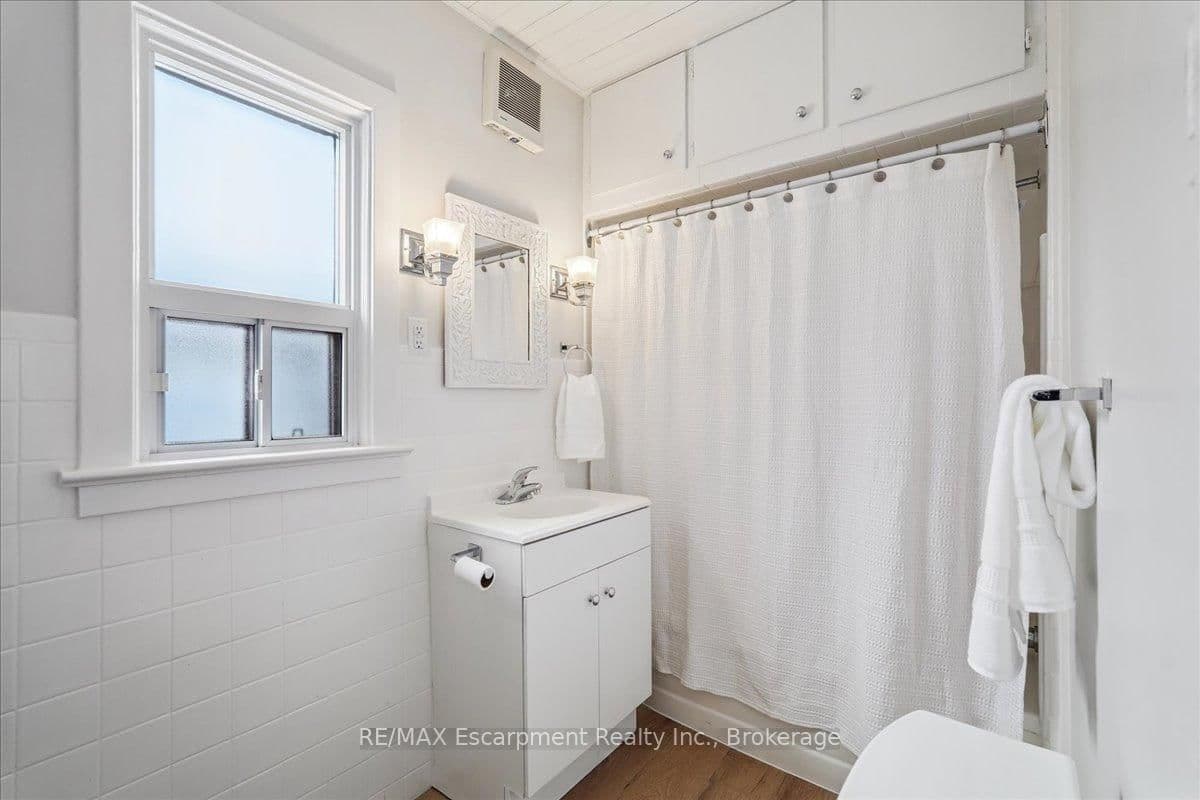 135 DEANE Avenue thumbnail 14