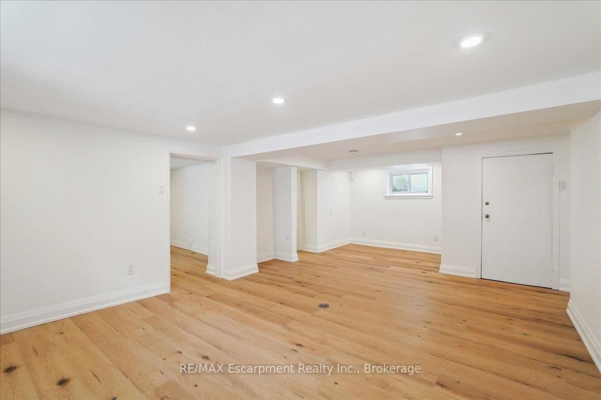 135 DEANE Avenue thumbnail 19