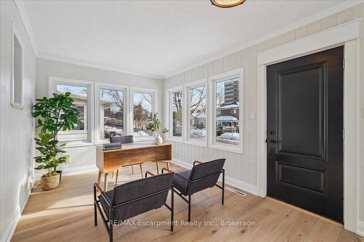 135 DEANE Avenue thumbnail 3
