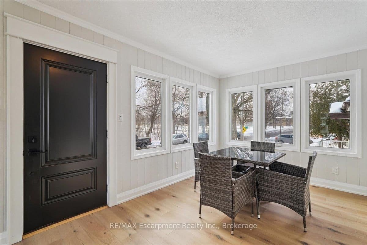 135 DEANE Avenue thumbnail 4
