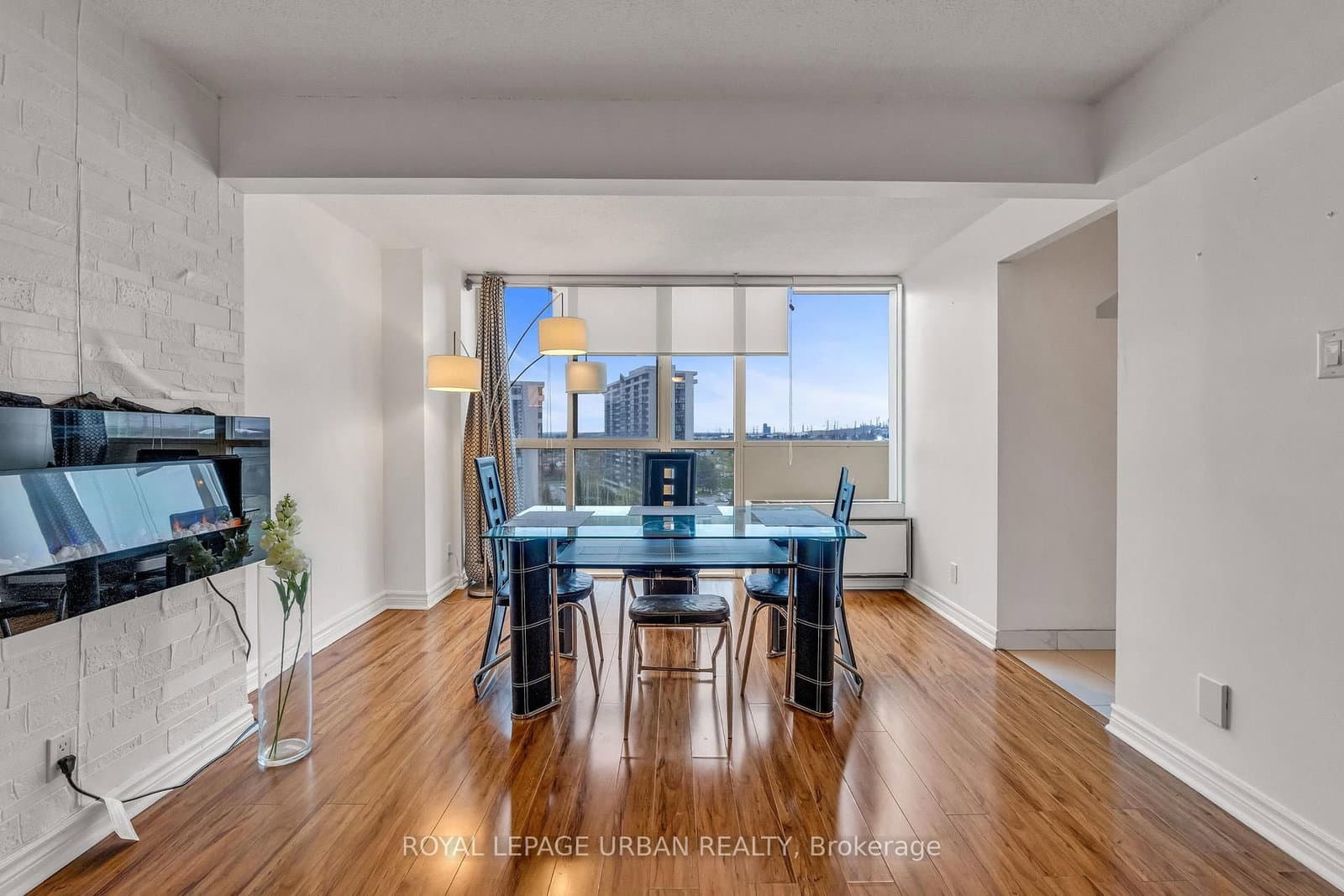 61 Markbrook Lane, Unit 1210 thumbnail 12