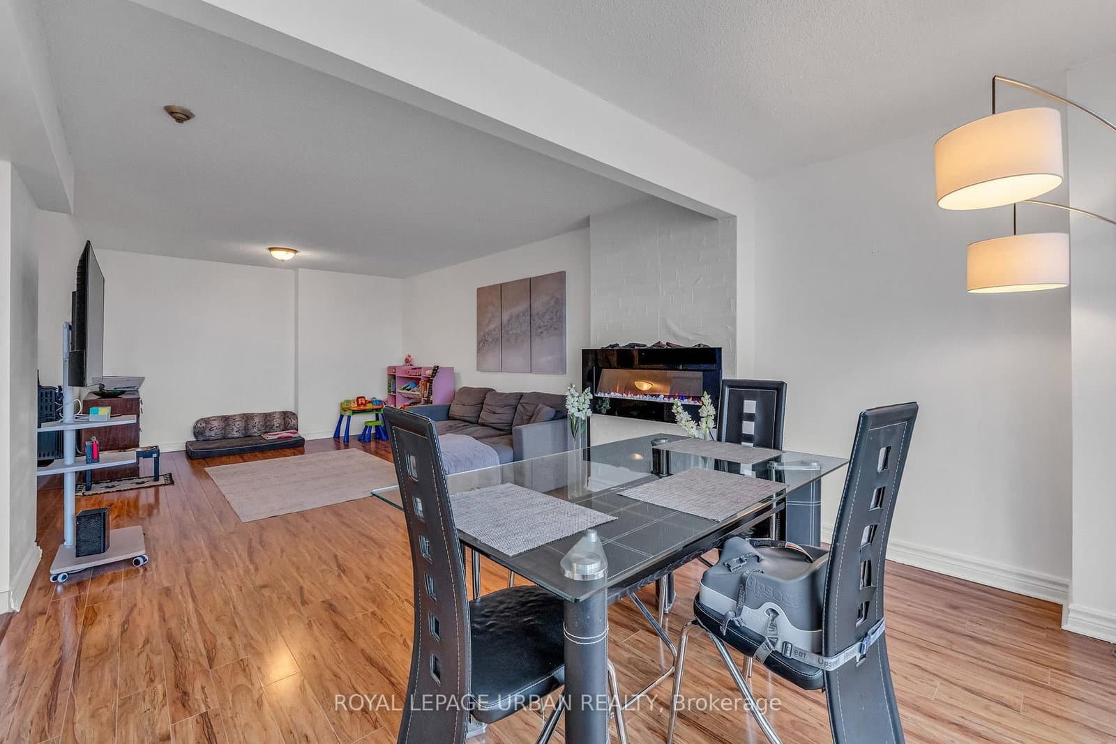 61 Markbrook Lane, Unit 1210 thumbnail 14