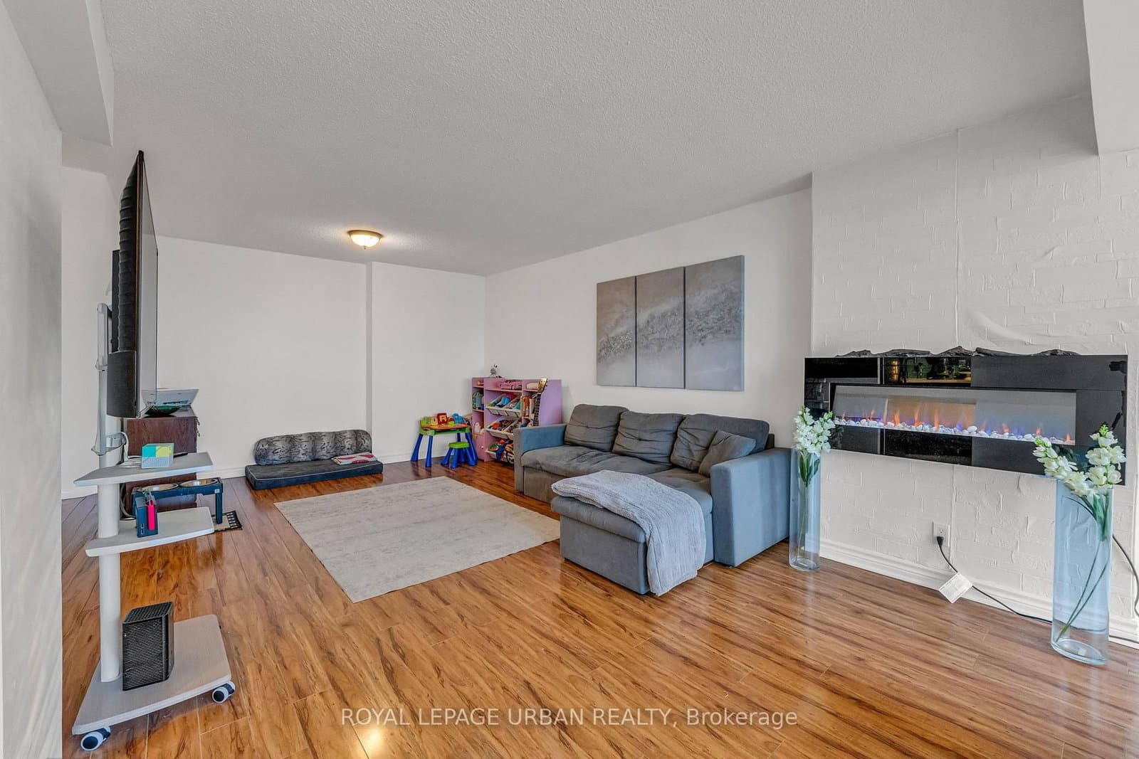 61 Markbrook Lane, Unit 1210 thumbnail 15