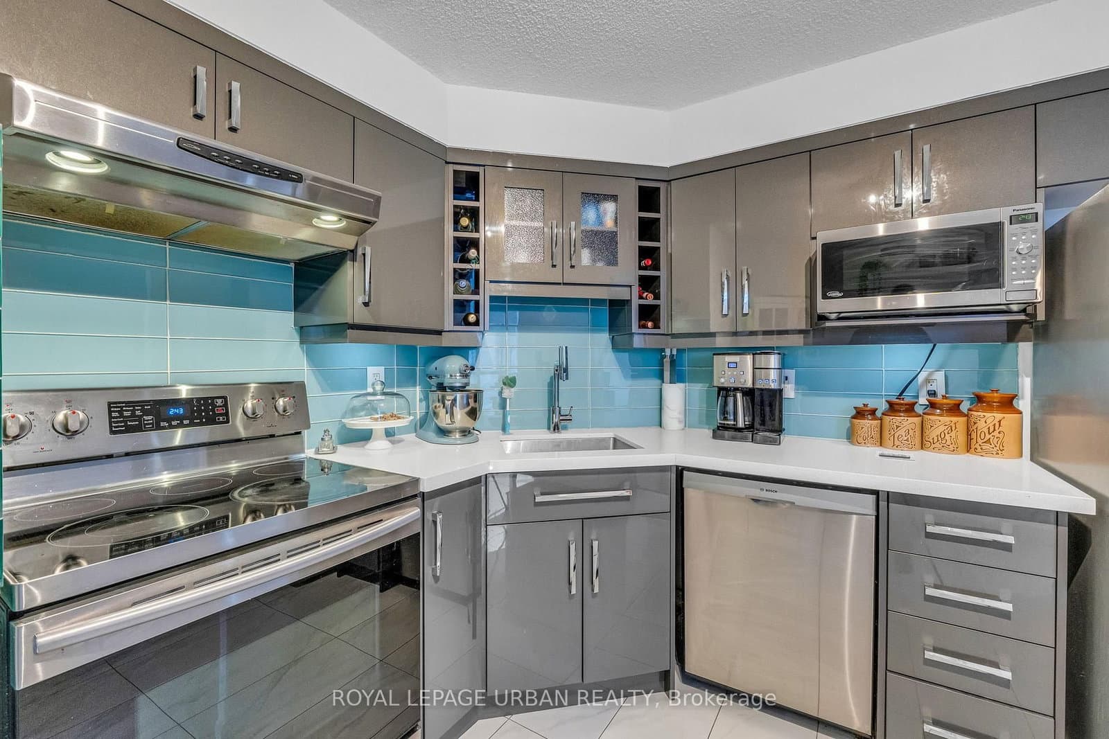 61 Markbrook Lane, Unit 1210 thumbnail 18