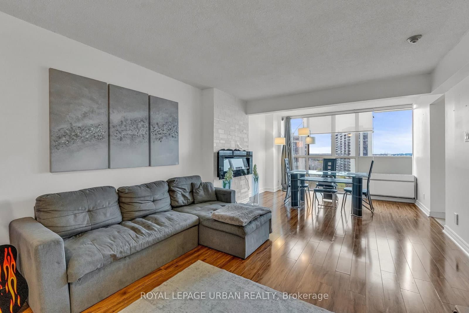 61 Markbrook Lane, Unit 1210 thumbnail 4