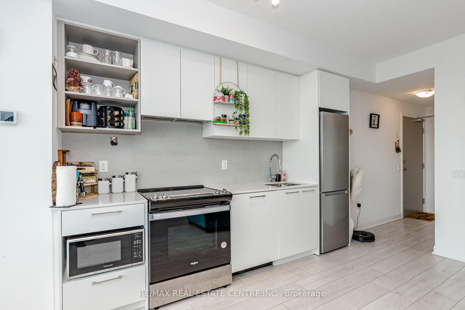 260 Malta Avenue, Unit 1603 thumbnail 12