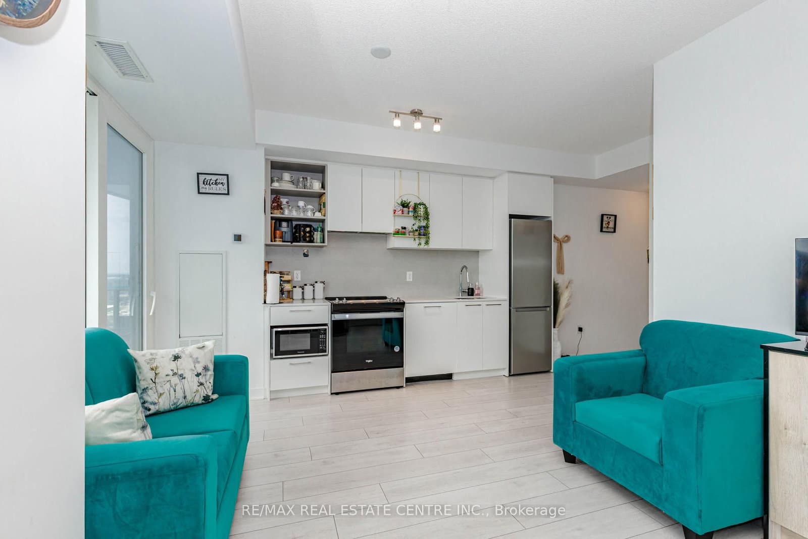 260 Malta Avenue, Unit 1603 thumbnail 15