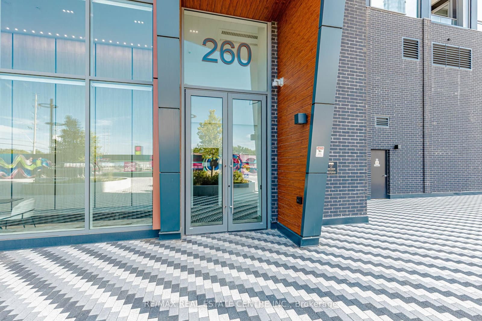 260 Malta Avenue, Unit 1603 thumbnail 4