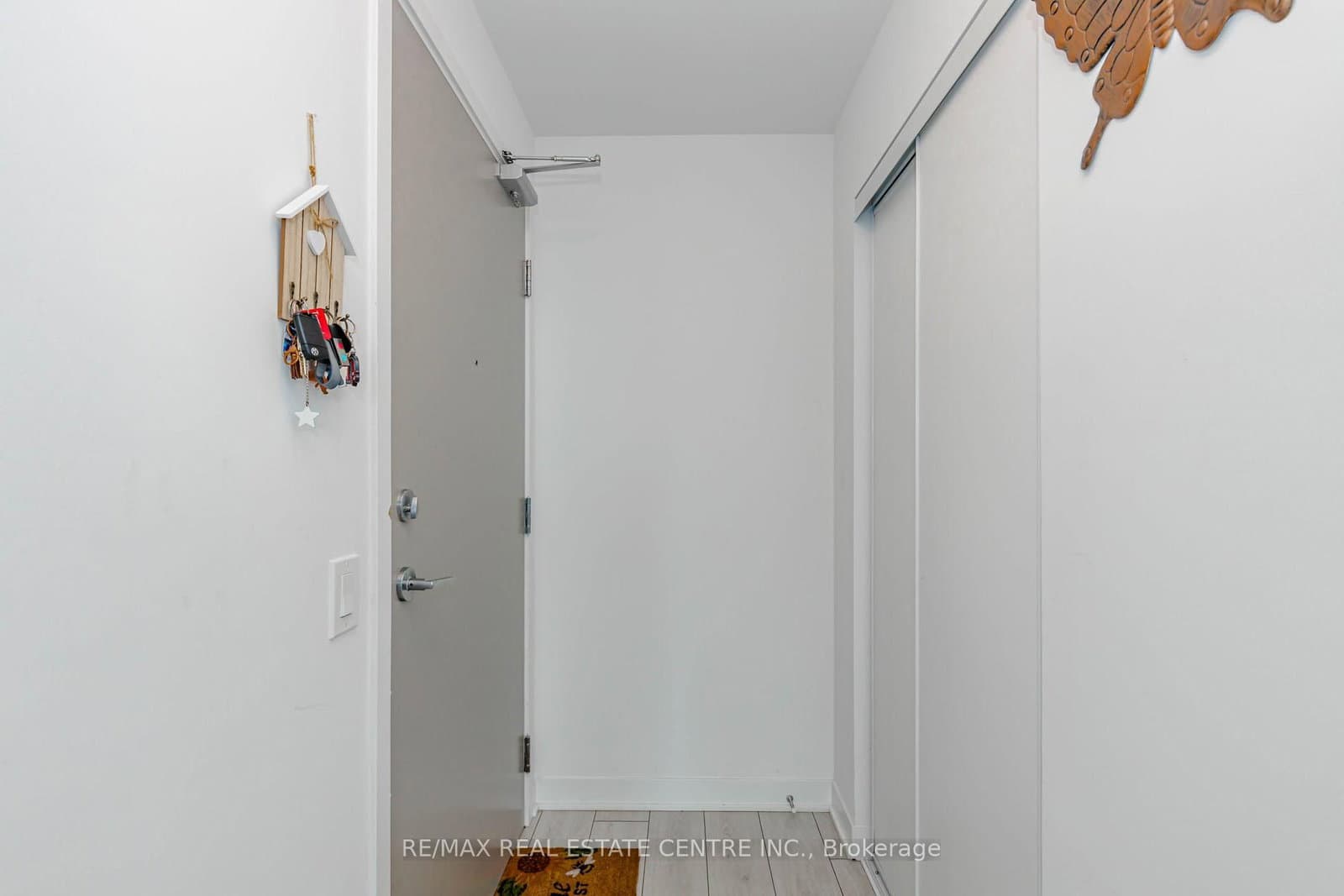 260 Malta Avenue, Unit 1603 thumbnail 8