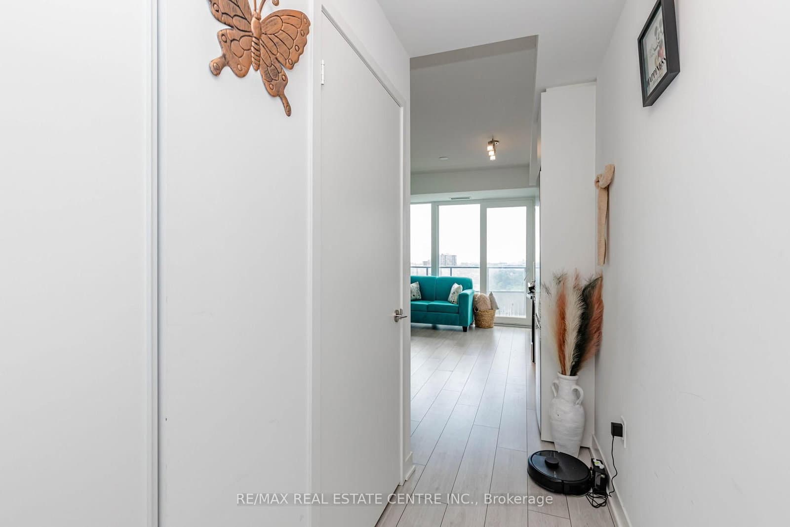 260 Malta Avenue, Unit 1603 thumbnail 9