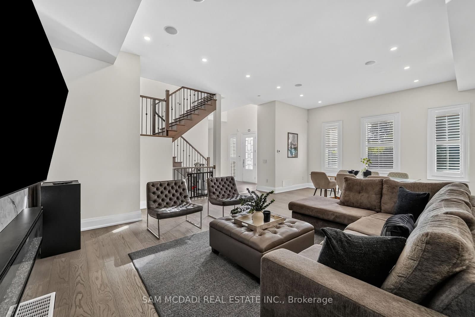 1 Brookside Drive thumbnail 10