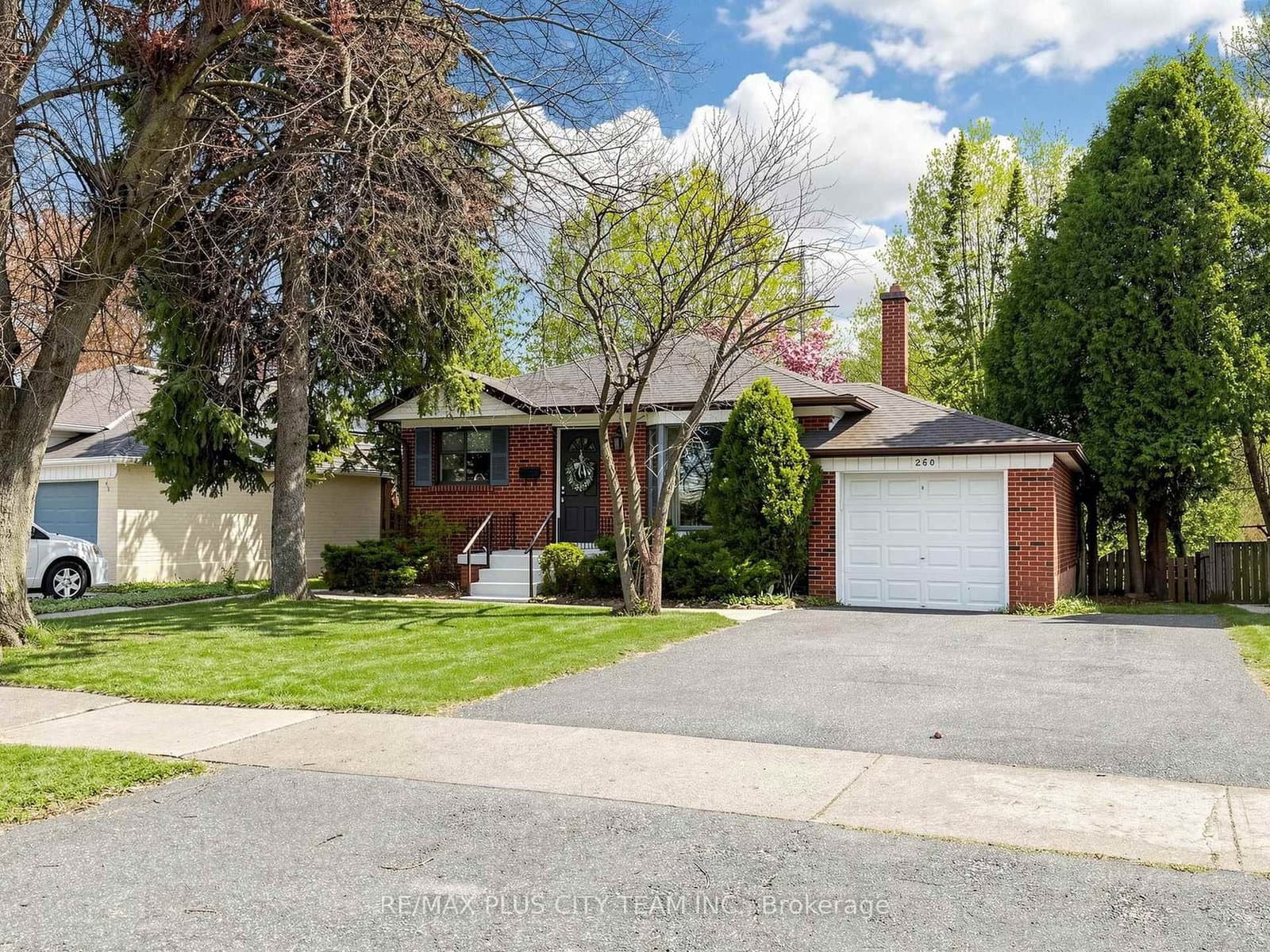 260 Renforth Drive thumbnail 2