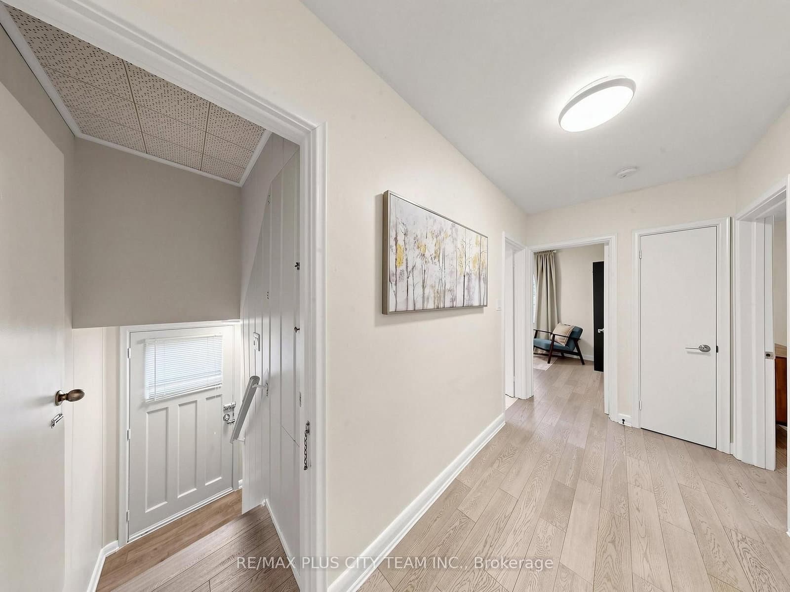 260 Renforth Drive thumbnail 23