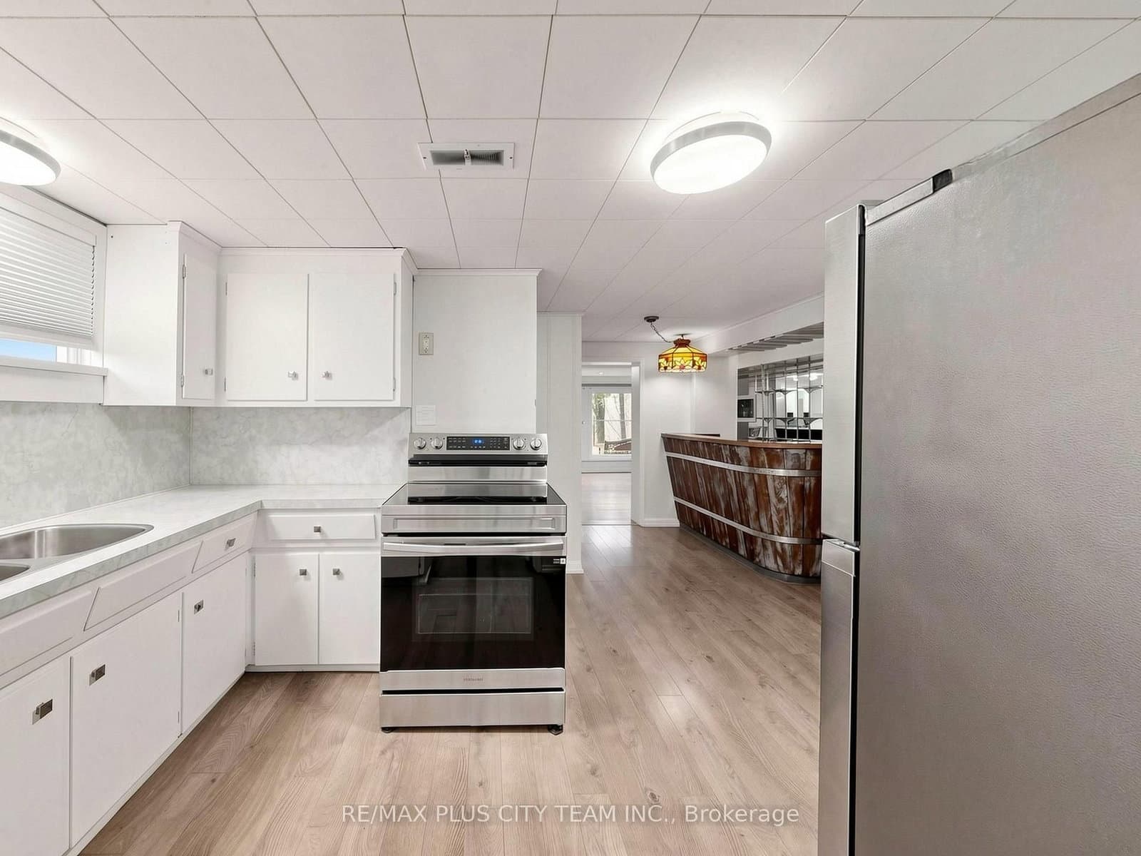 260 Renforth Drive thumbnail 34
