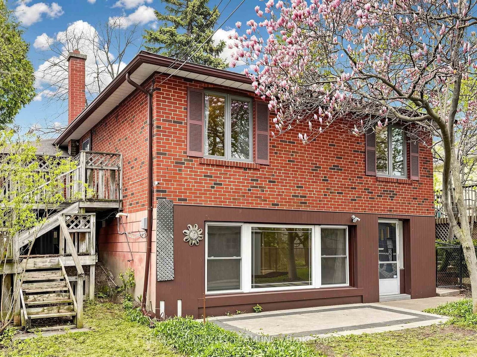 260 Renforth Drive thumbnail 37