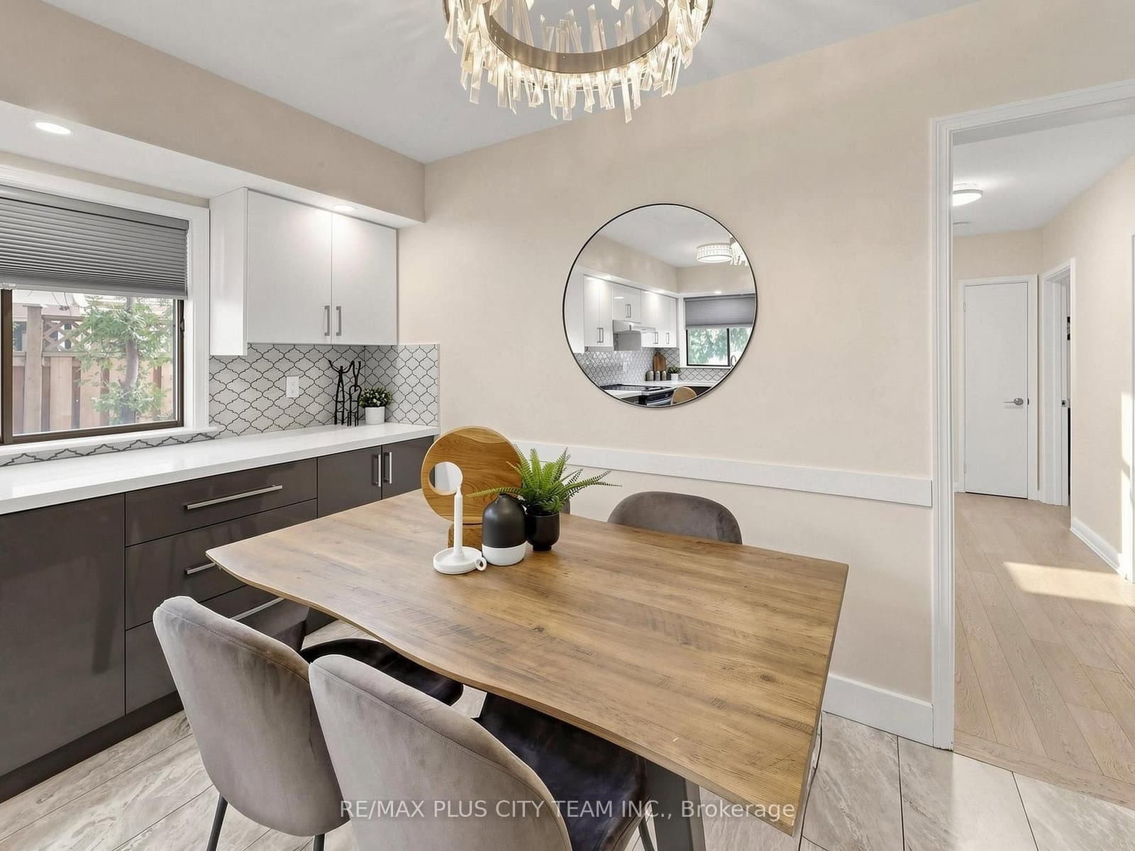 260 Renforth Drive thumbnail 7