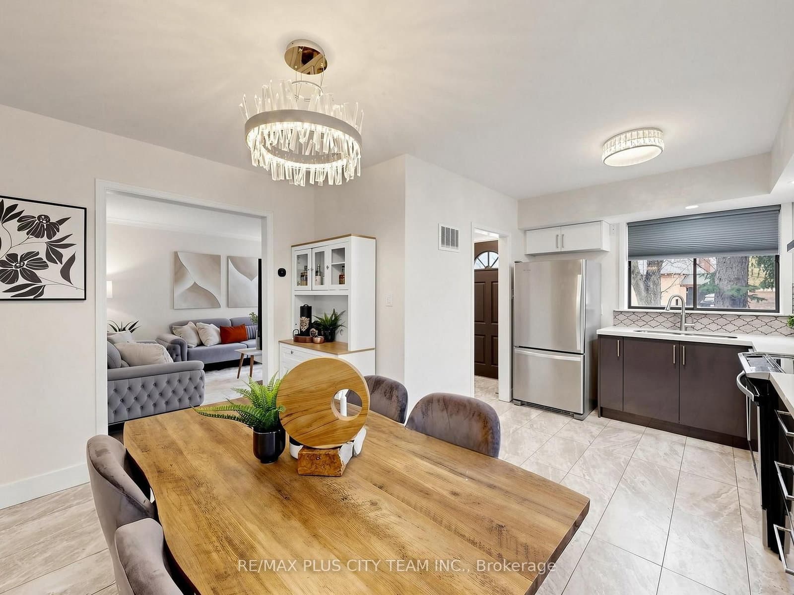 260 Renforth Drive thumbnail 9
