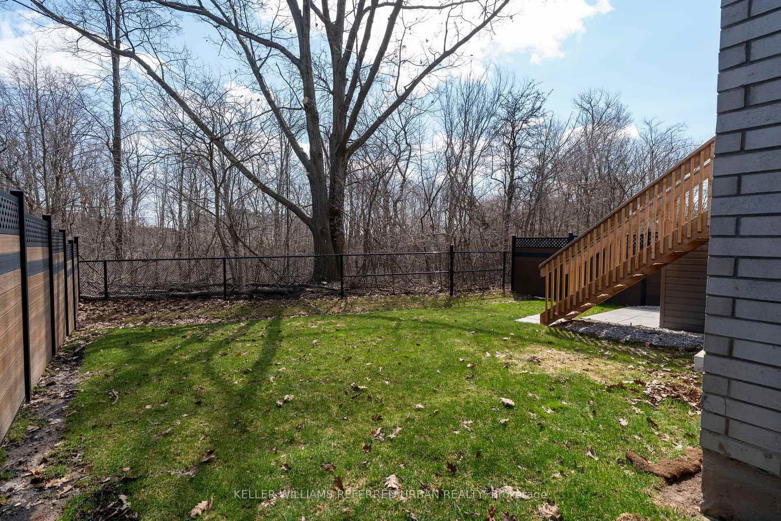 1318 Courtleigh Trail thumbnail 29