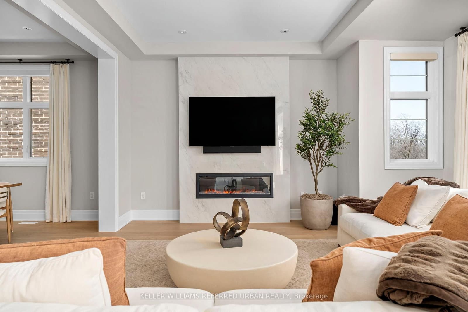 1318 Courtleigh Trail thumbnail 9