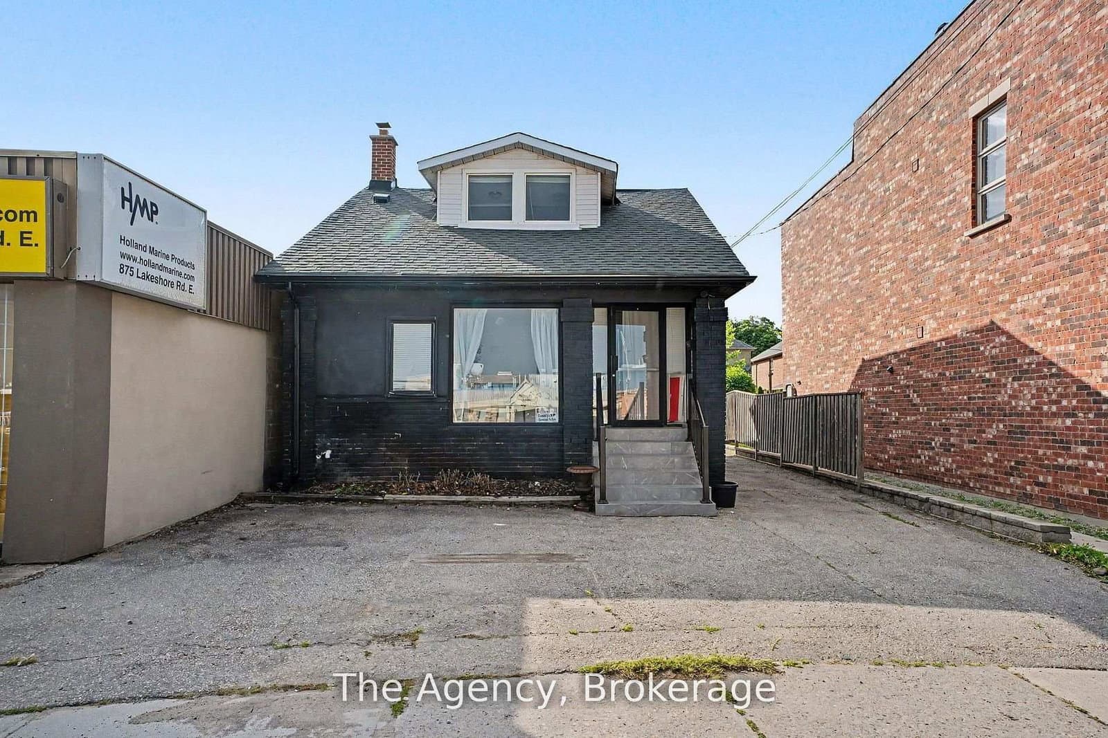 881 Lakeshore Road E thumbnail 45