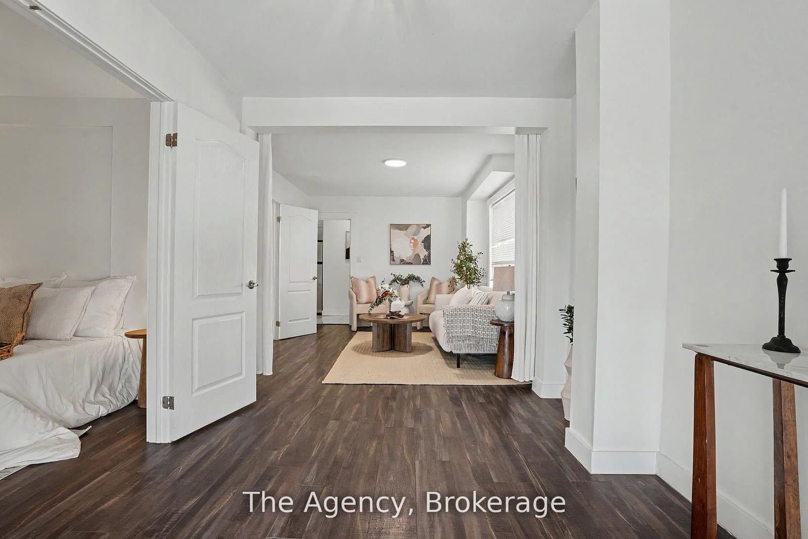 881 Lakeshore Road E thumbnail 9