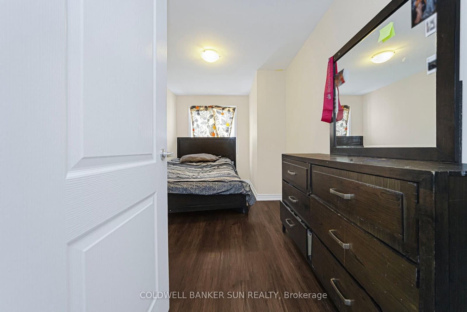 146 Crystalview Crescent thumbnail 29