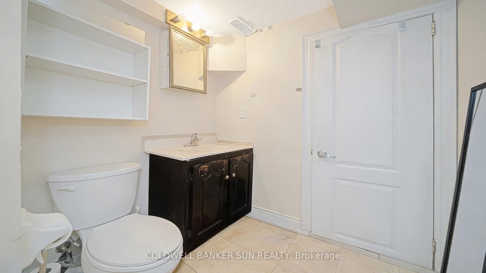 146 Crystalview Crescent thumbnail 40