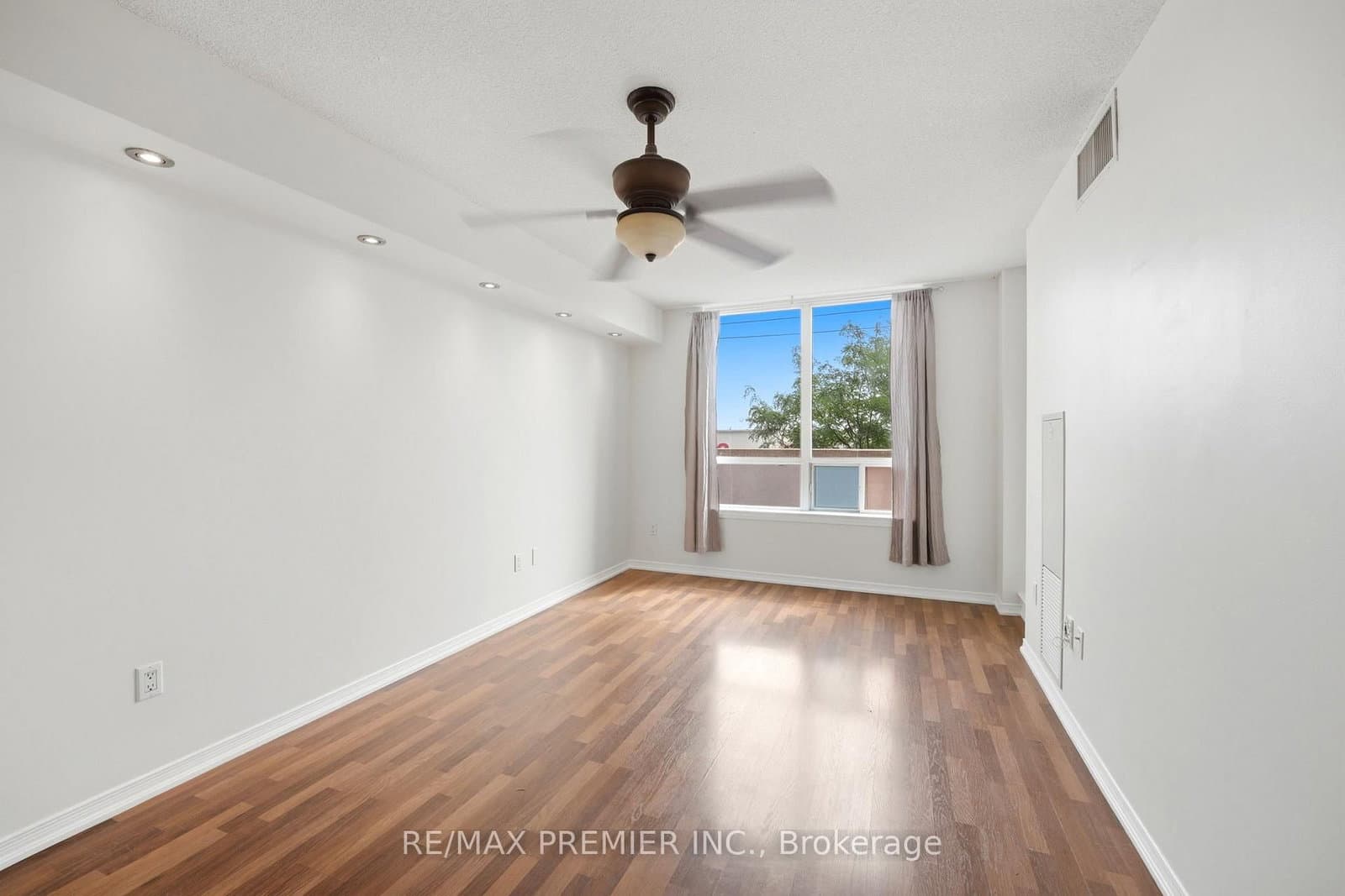 2772 Keele Street, Unit 306 thumbnail 6