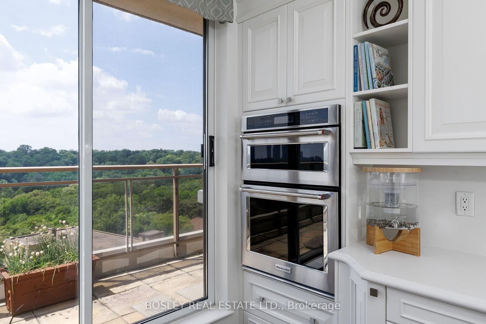 2662 Bloor Street W, Unit 1109 thumbnail 14