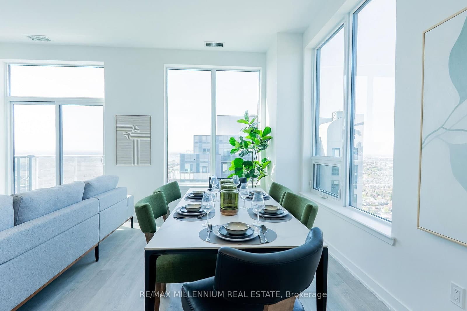 5105 Hurontario Street, Unit PH6 thumbnail 10