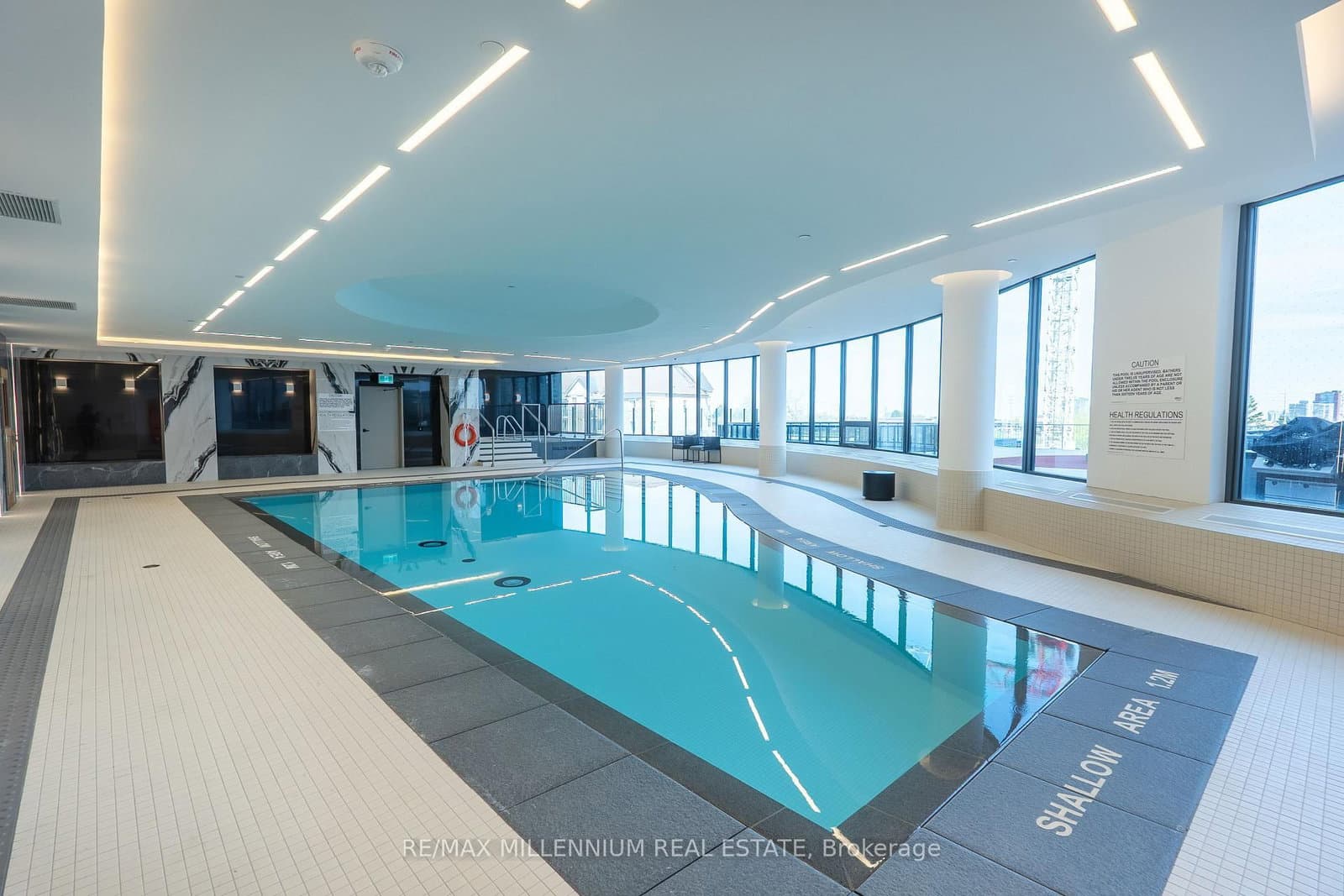 5105 Hurontario Street, Unit PH6 thumbnail 17