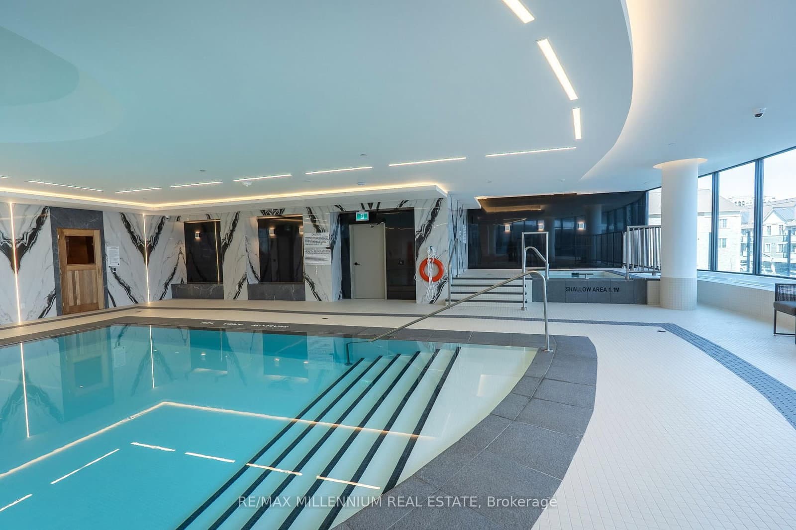 5105 Hurontario Street, Unit PH6 thumbnail 18