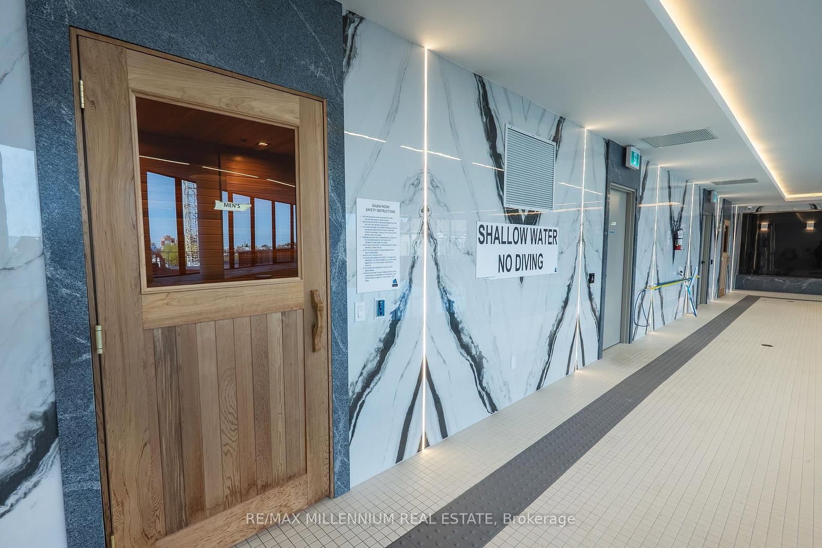 5105 Hurontario Street, Unit PH6 thumbnail 19