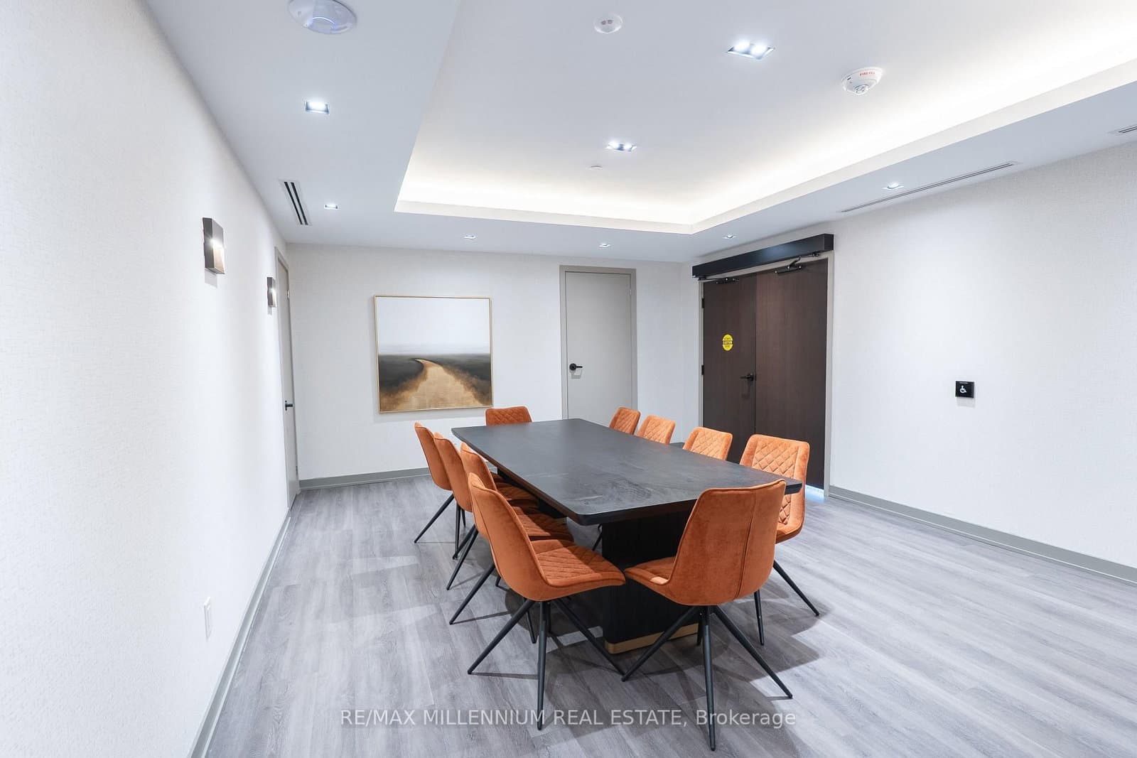 5105 Hurontario Street, Unit PH6 thumbnail 23