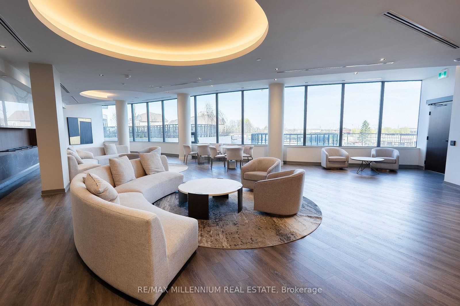 5105 Hurontario Street, Unit PH6 thumbnail 26