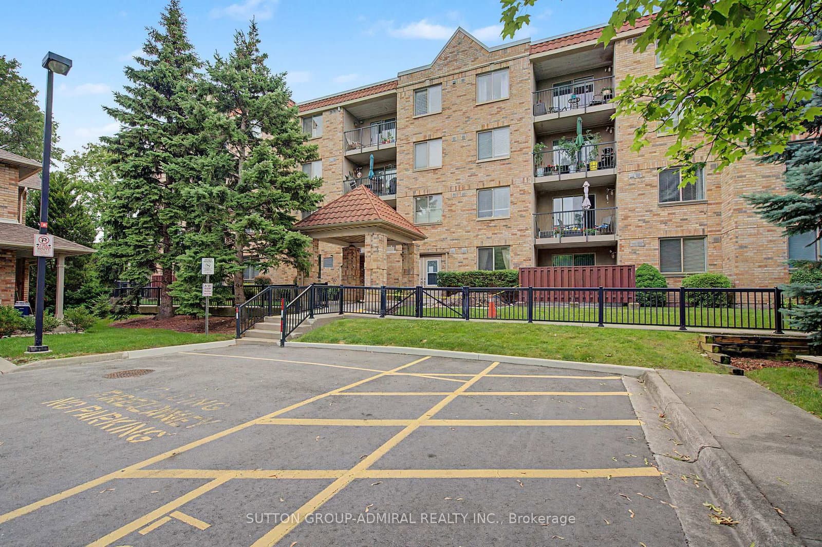#311 - 3499 Upper Middle Road