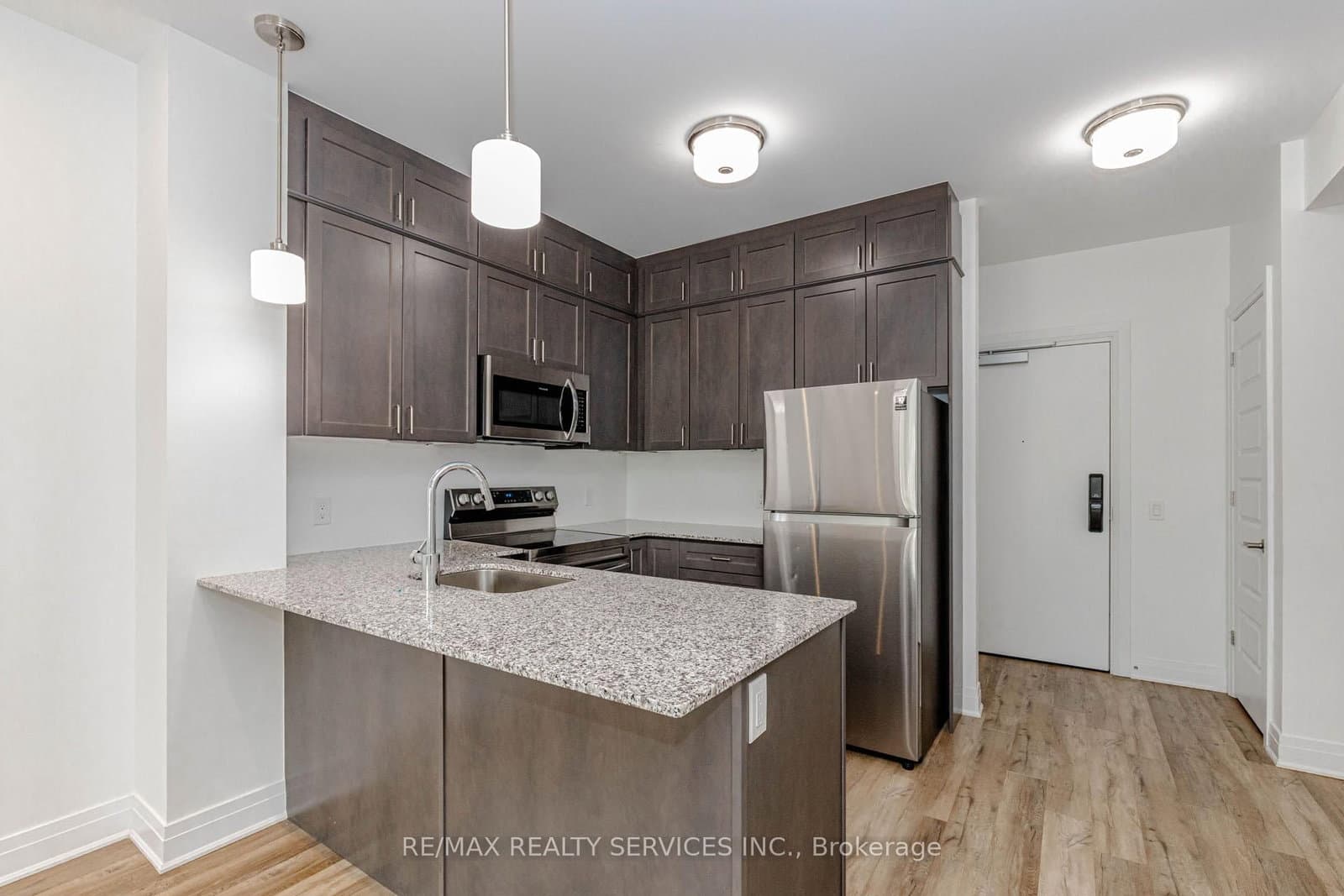 95 Dundas Street W, Unit 101 thumbnail 19