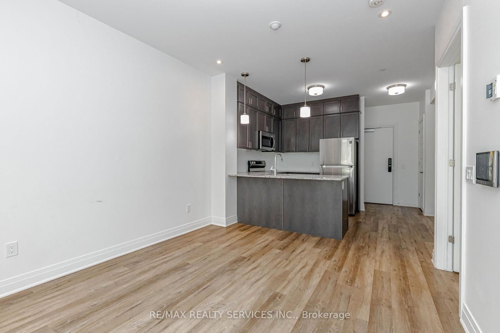 95 Dundas Street W, Unit 101 thumbnail 22
